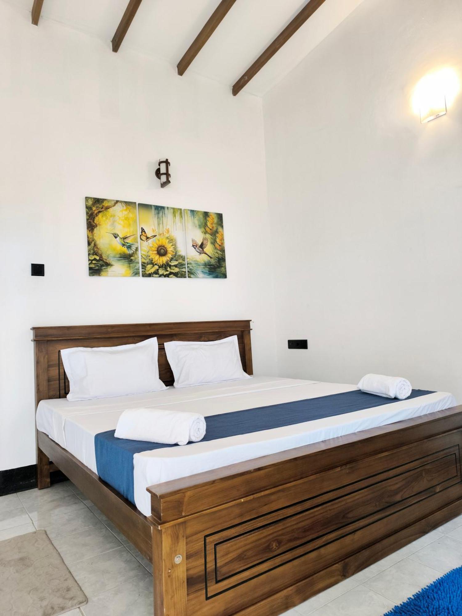 French Garden Regish Guest House تريكونامالاي الغرفة الصورة