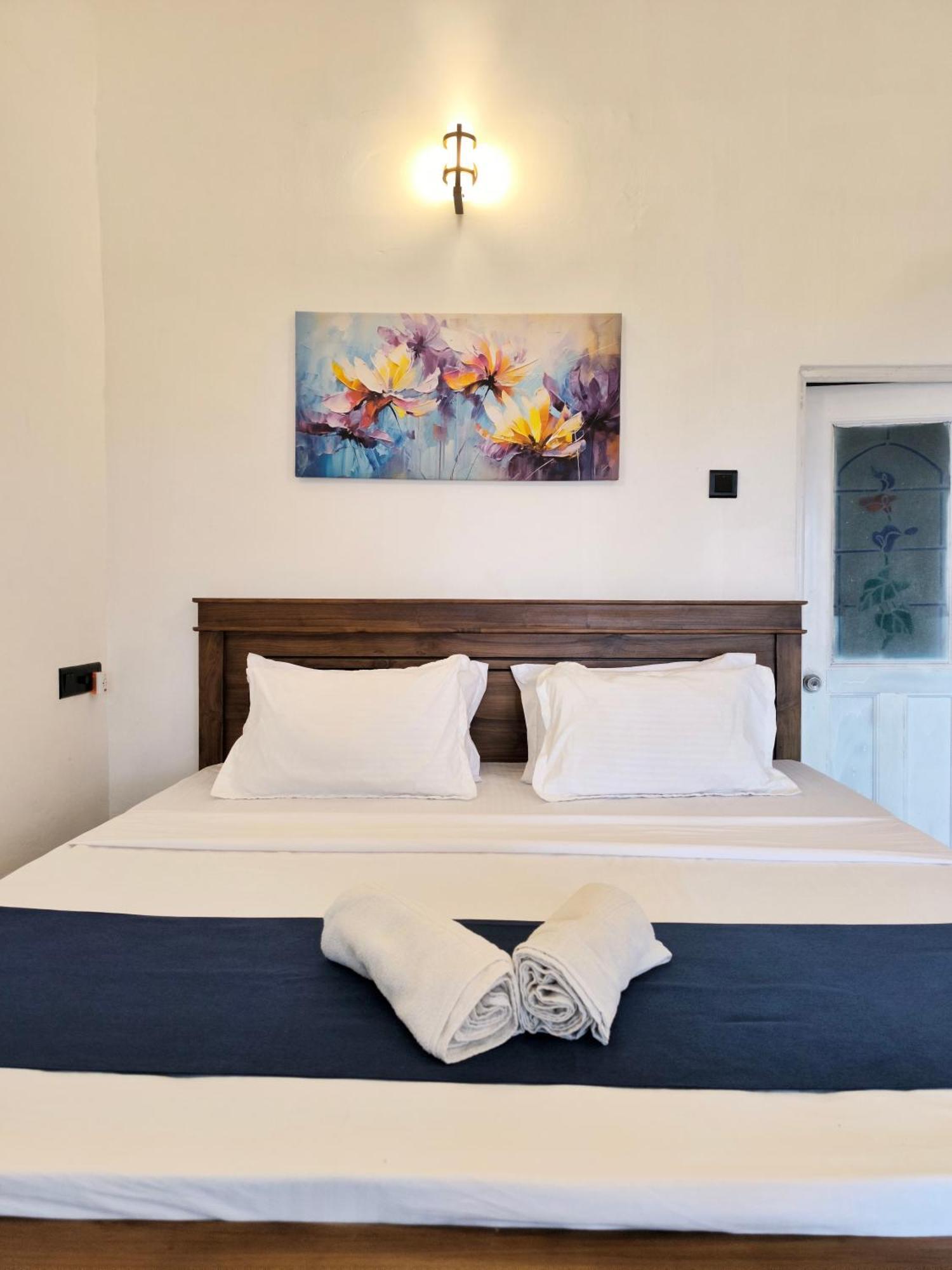 French Garden Regish Guest House تريكونامالاي الغرفة الصورة