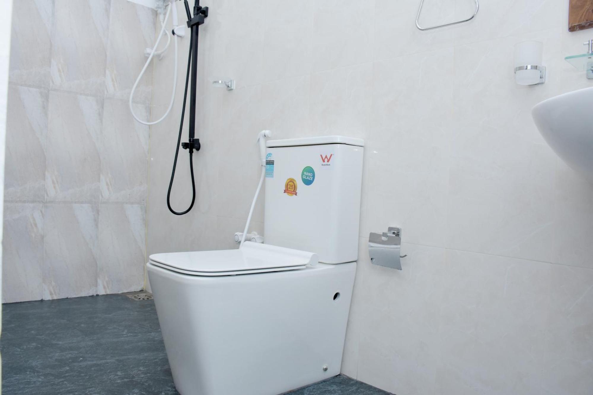 French Garden Regish Guest House تريكونامالاي المظهر الخارجي الصورة